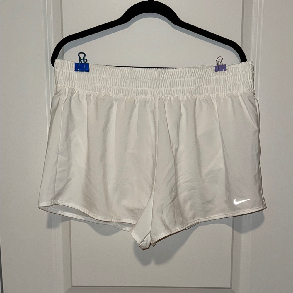 Nike White Athletic Shorts Lightweight Breathable